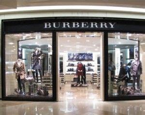 Negozi di abbigliamento Burberry nella provincia di Catania 